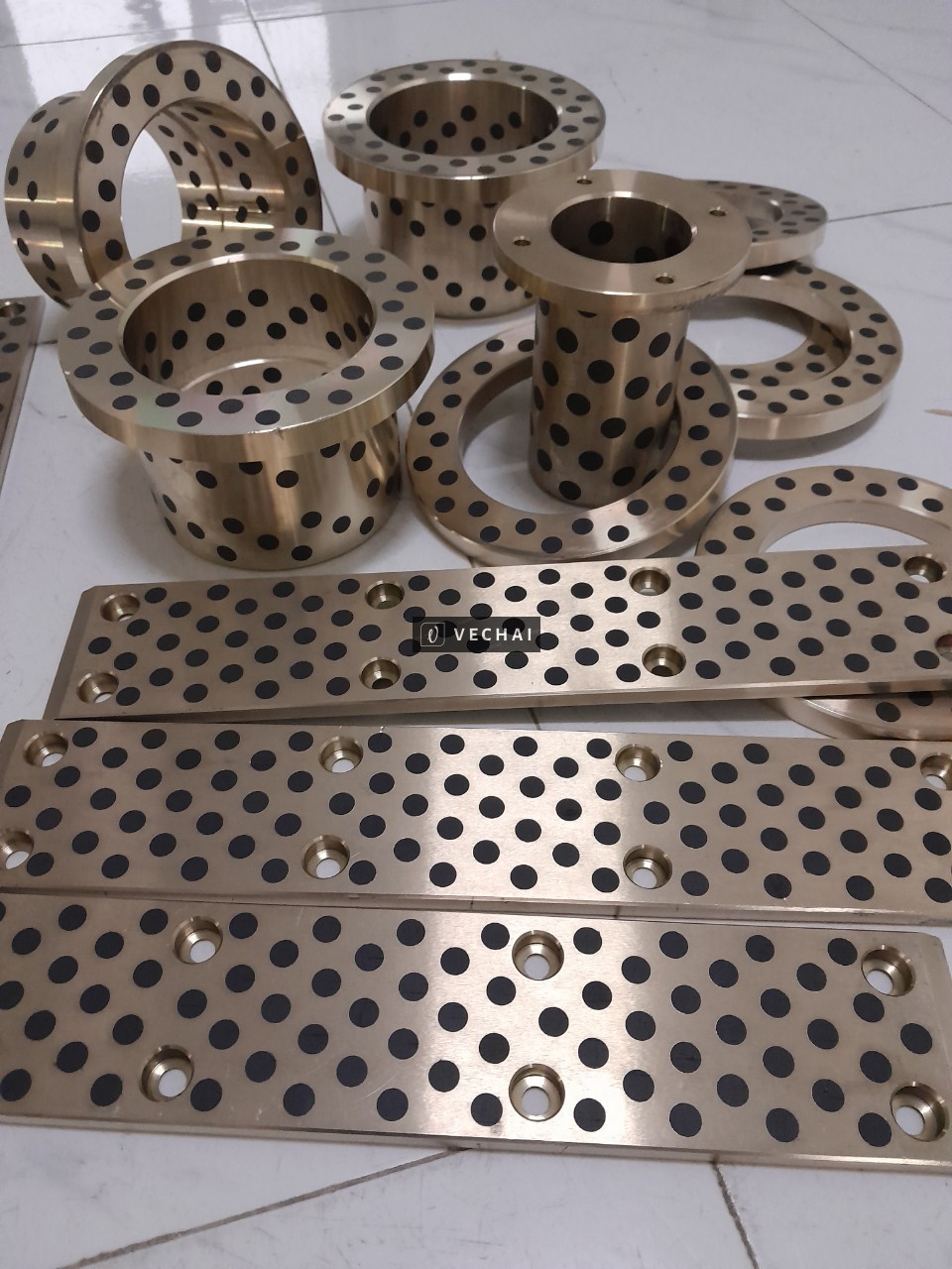 Chuyên gia  tư vấn, cung cấp các loại bạc tự bôi trơn, bạc đồng tiết dầu