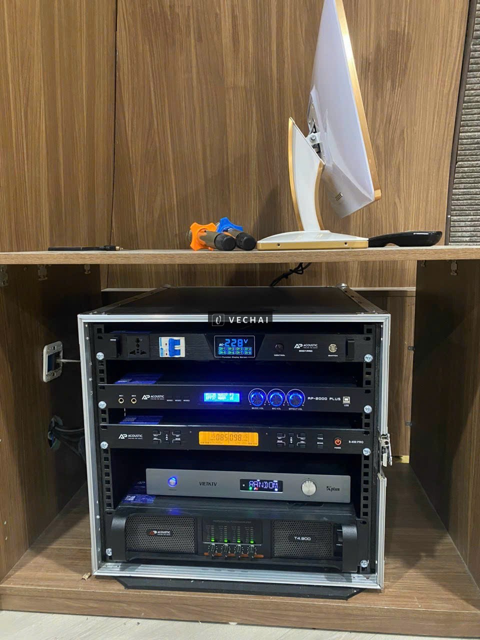 TỦ RACK ÂM THANH BẢO VỆ TUYỆT ĐỐI AN TOÀN THIẾT BỊ CỦA BẠN