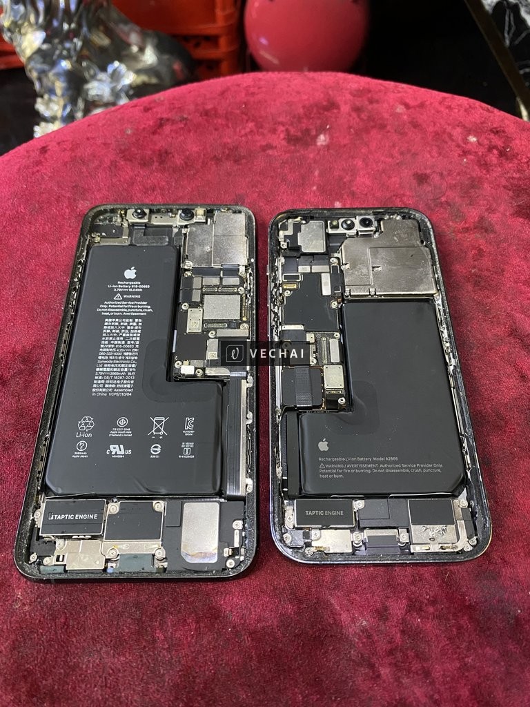 Bán bán cụm 14pro và 11prmax zin hello