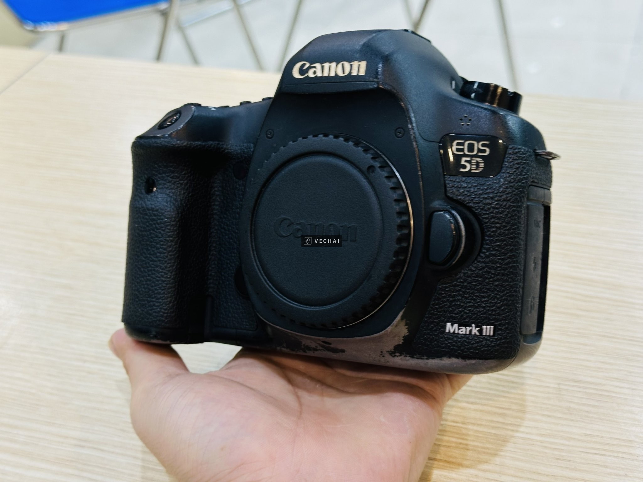 MÁY ẢNH CANON 5D MARK III FULLFRAME THANH LÝ GIÁ RẺ – Tình trạng Màn hình bị sọc nhìn mờ mờ ( như ản