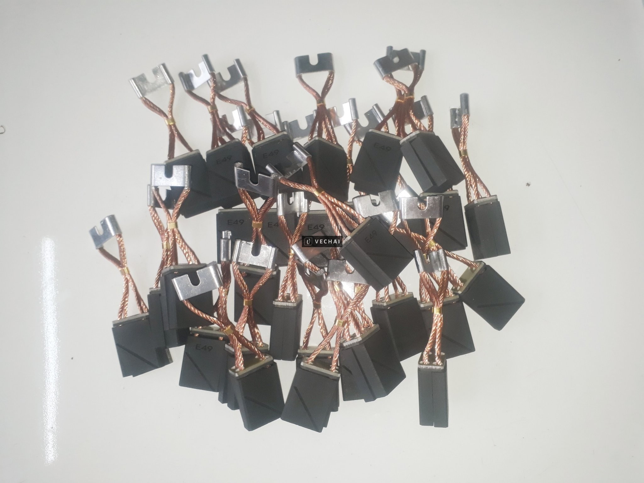 Chổi than công nghiệp chất lượng cao, giá cả hợp lý, đem lại hiệu quả vượt trội cho công việc