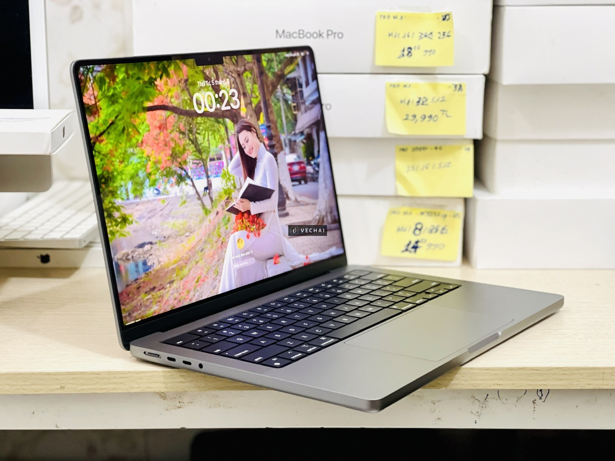 Macbook Pro 14” – M1 Max/64/1TB: Trải nghiệm công nghệ đỉnh cao chỉ 38tr888k!
