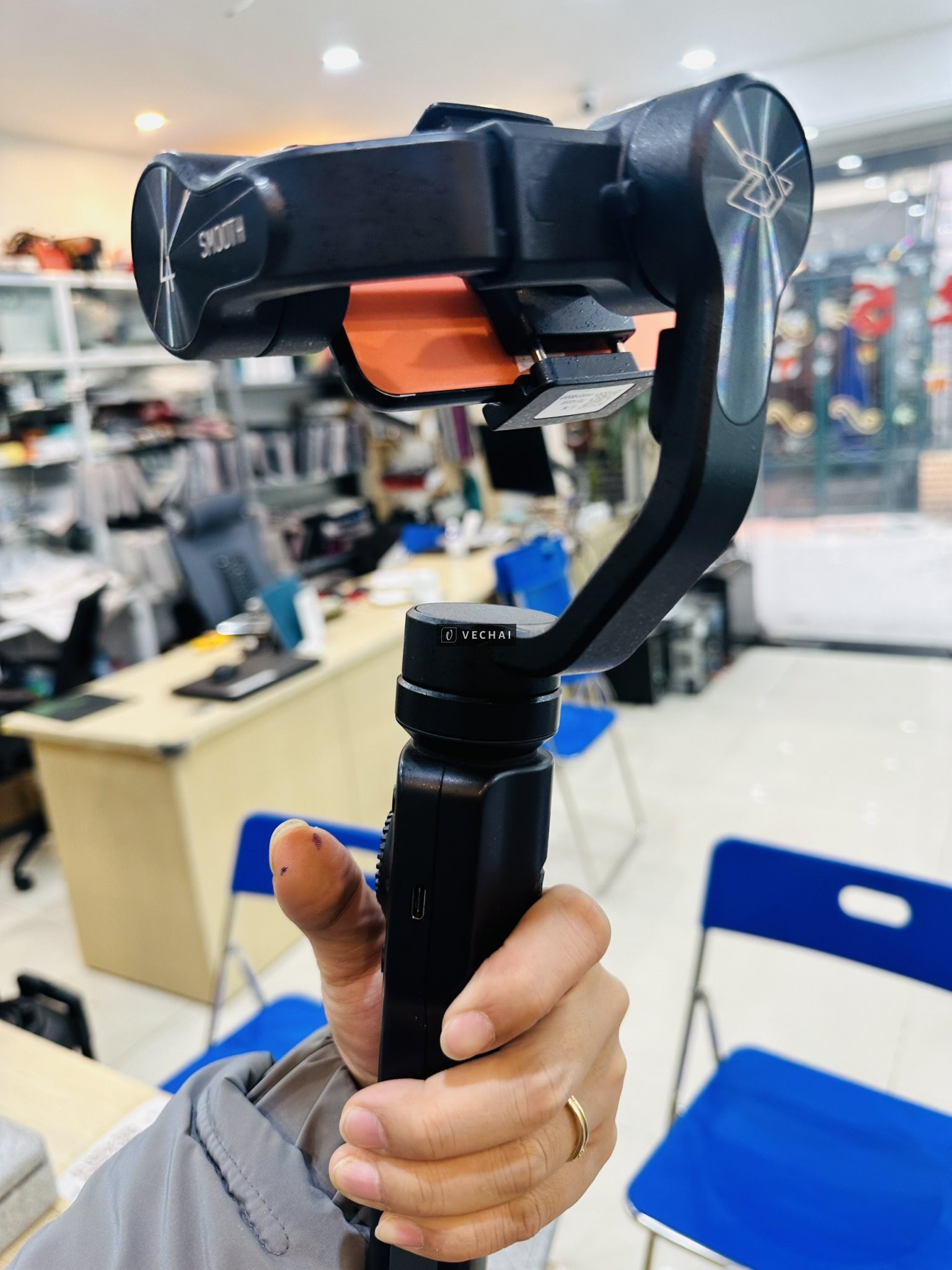 Gimbal Zhiyun Smooth 4 Fullbox – Tình trạng cân đc lúc xong lại kiểu gập xuống, kiểu cảm giác moto y