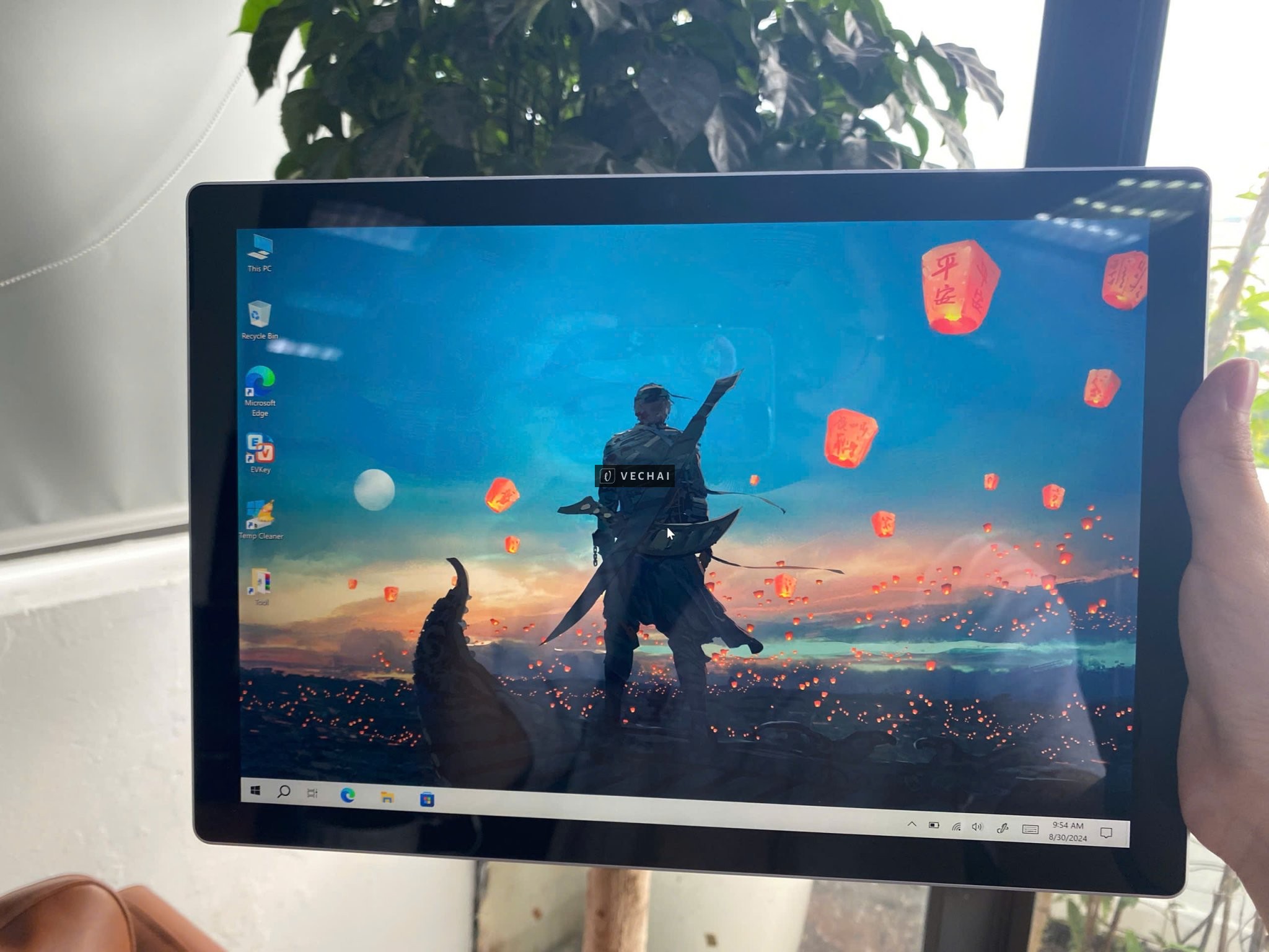 Thanh lý Surface Pro 5 giá 4tr2 nguyên máy