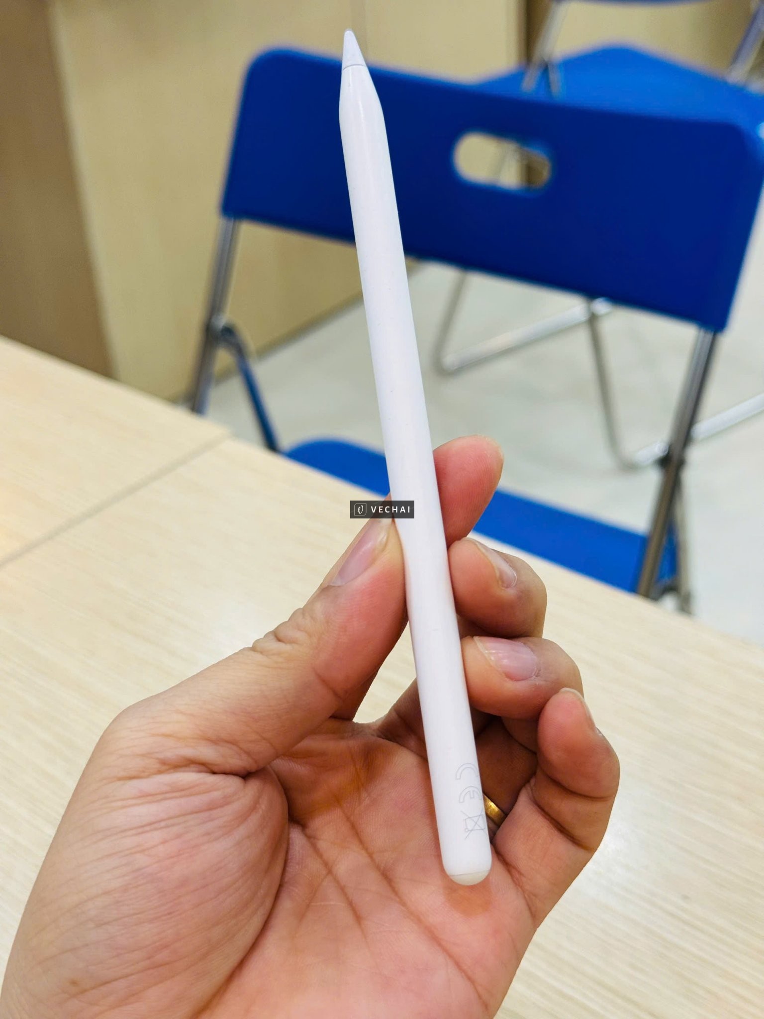 Bút APPEL PENCIL 2 chính hãng – Giá em thanh lý lại chỉ có 1.500.000 – Xem máy trực tiếp tại 56 Ngõ