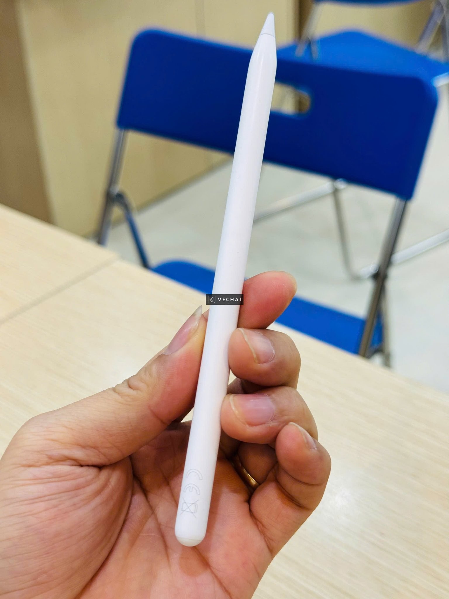 Bút APPEL PENCIL 2 chính hãng – Giá em thanh lý lại chỉ có 1.500.000 – Xem máy trực tiếp tại 56 Ngõ