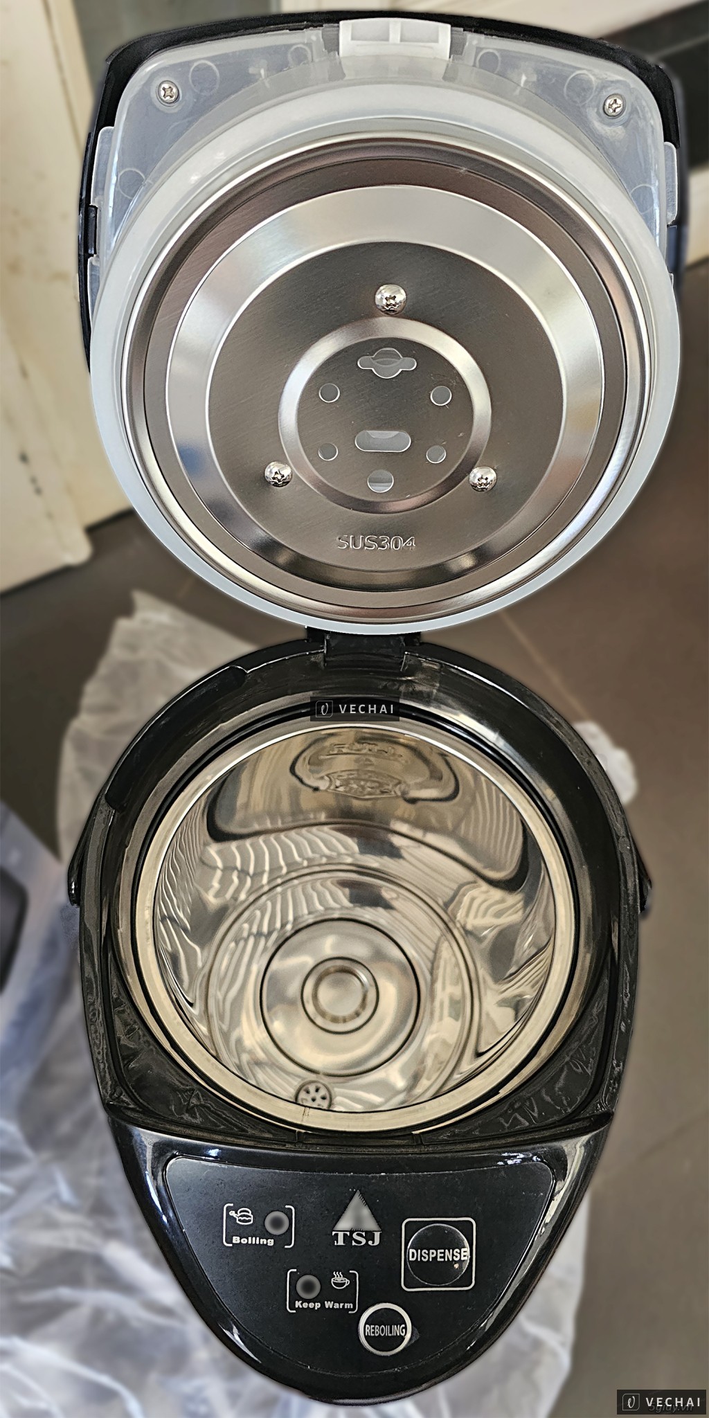 Thanh lý bình thuỷ điện new 100%