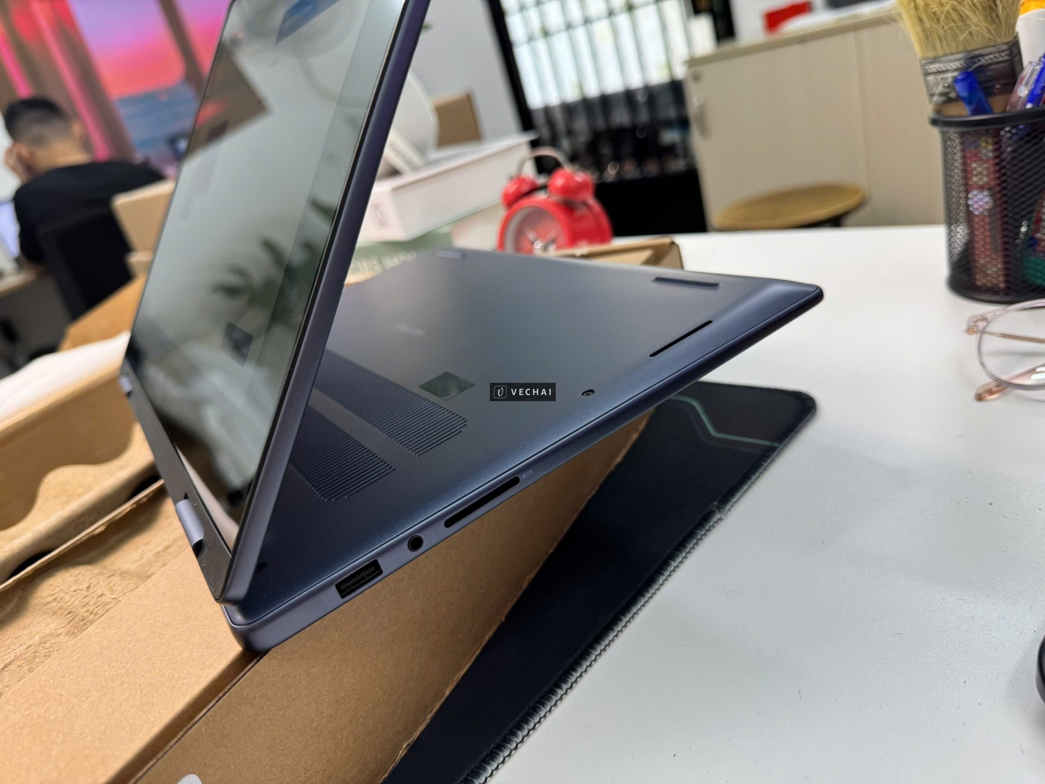 Dell Inspiron 7445 bản 2in1 | Ryzen 7 8840HS/ RADEON 780M/  16GB/ 1TB/ FHD TOUCH/ CAM IR LED VÂN/  P