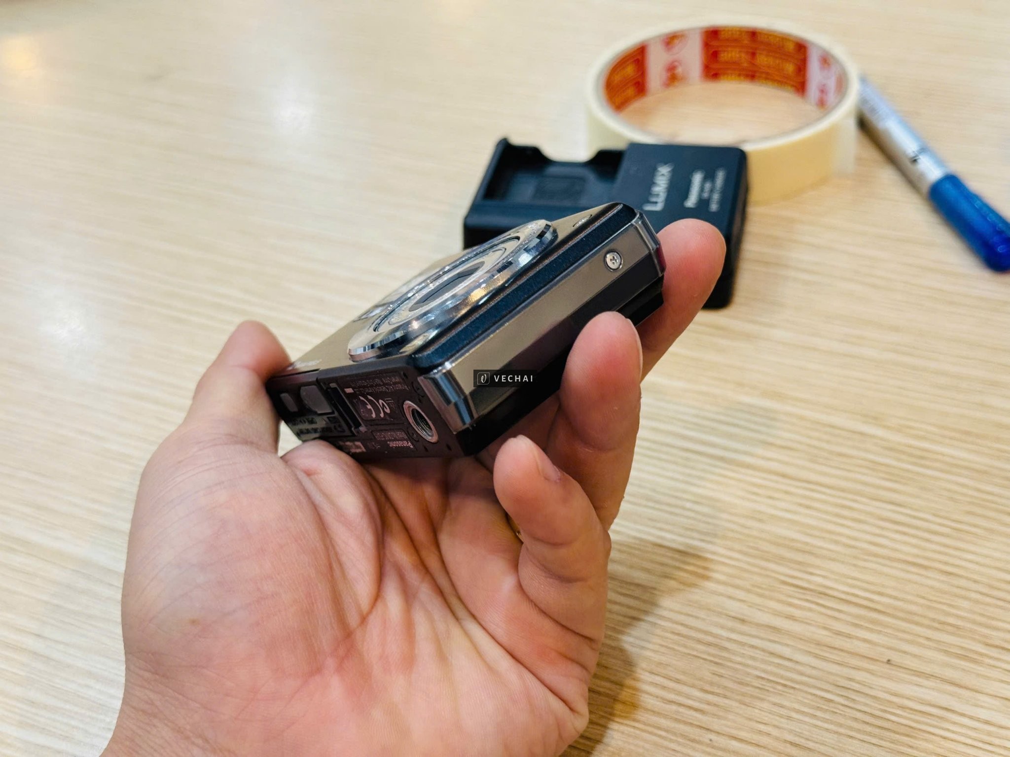 MÁY ẢNH PANASONIC DMC FS15 THANH LÝ GIÁ RẺ – Tình trạng bị kẹt zoom nên em thanh lý lại giá rẻ cho a