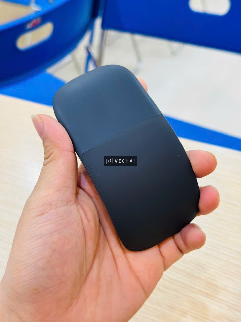 Chuột Surface Pro – Arc Mouse siêu mỏng, để túi di chuyển quá ngon – Dòng chuột thiết kế siêu mỏng,