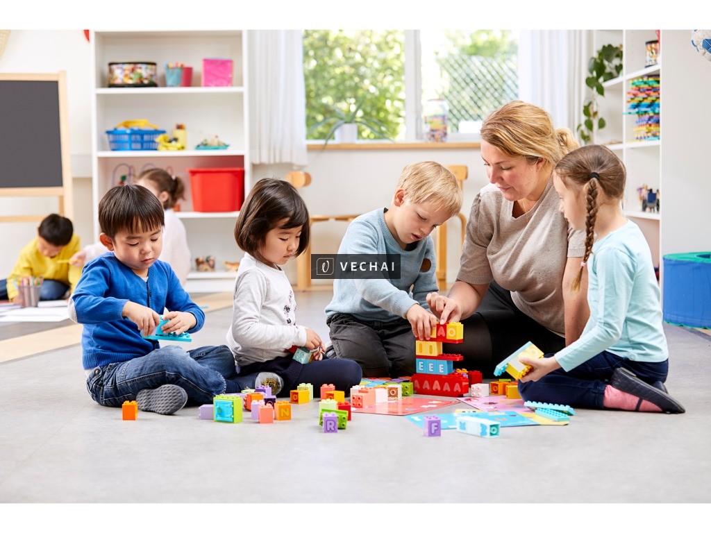 Khám Phá Khoa Học Thú Vị Với STEM Dành Cho Học Sinh Tiểu Học