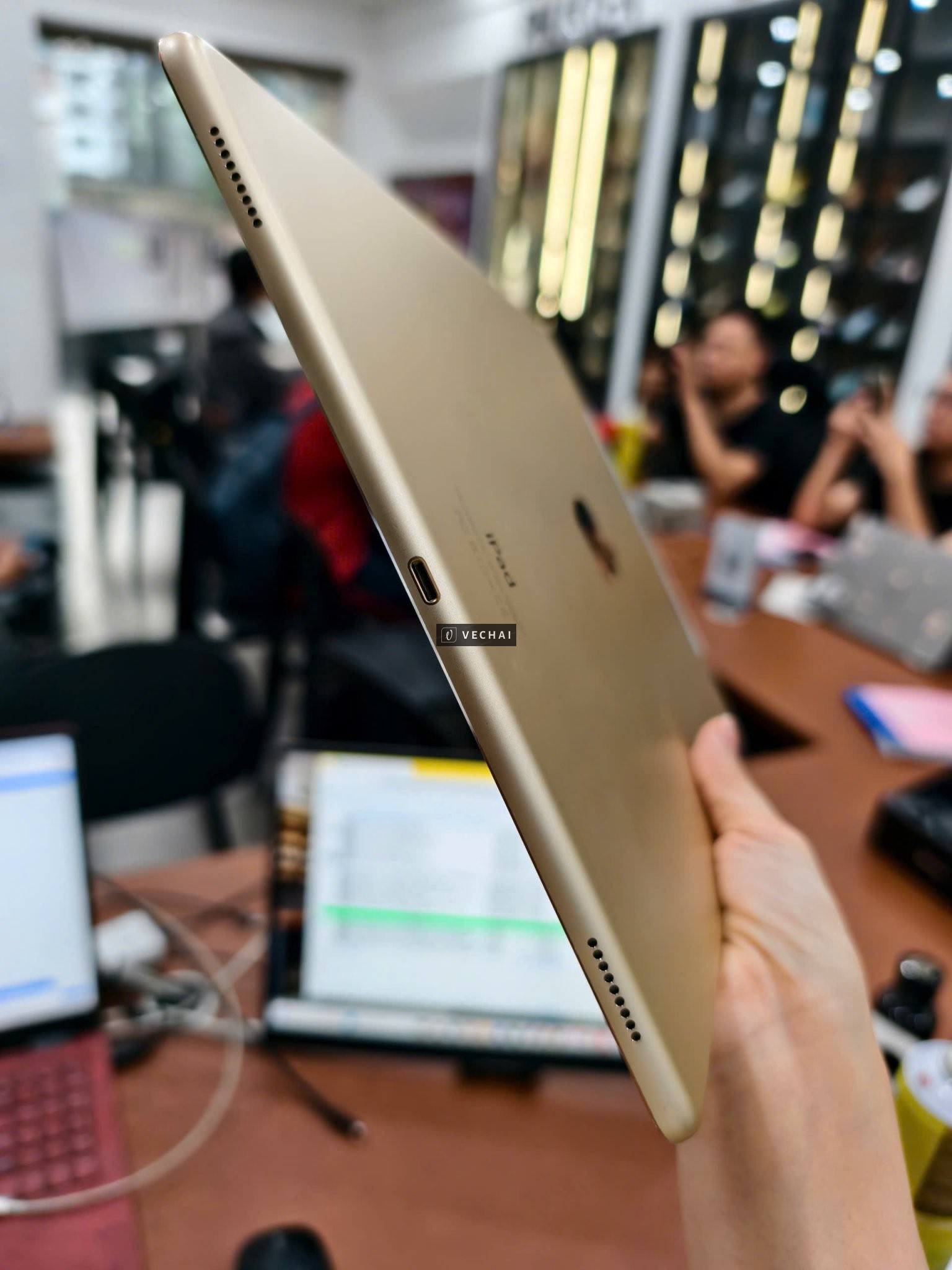Ipad Pro 12.9 inch Thế hệ 1 bản 4G + 128gb gold đã bypass đẹp 98%