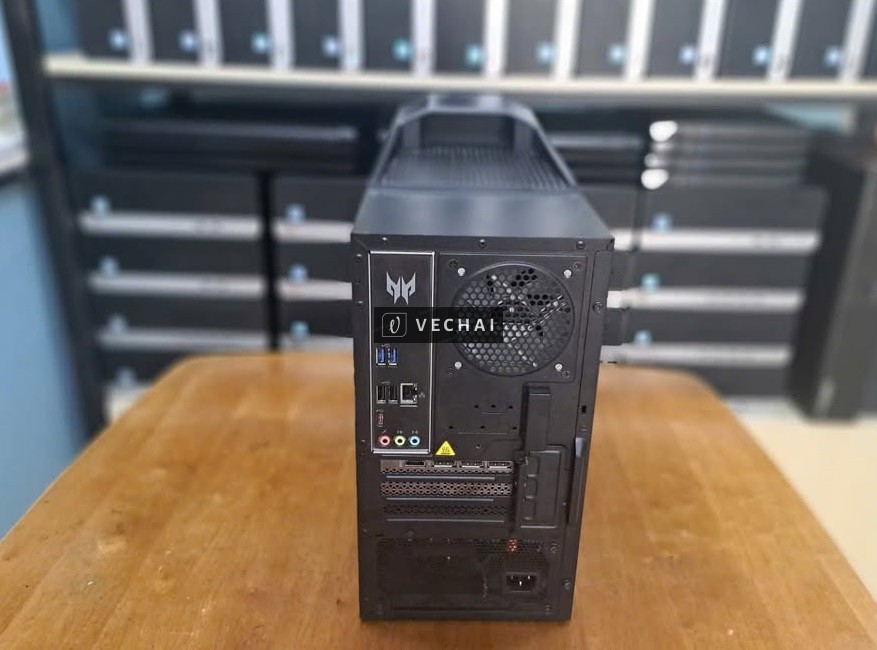 Máy ACER Predator PO3-630 đồ họa, chơi game !