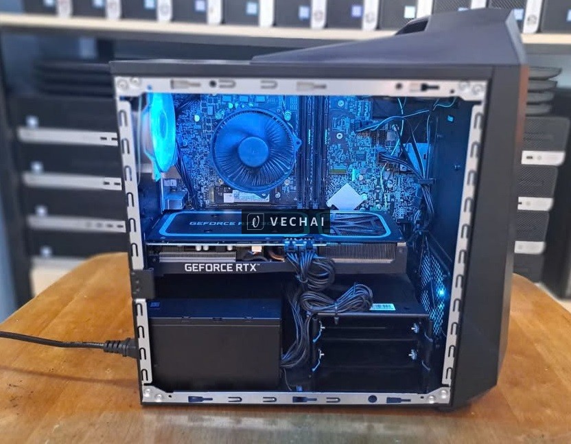 Máy ACER Predator PO3-630 đồ họa, chơi game !