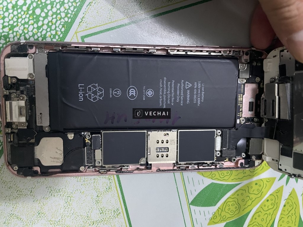 Bán 6S 32G máy main chạm hao nguồn trước,pin 100%