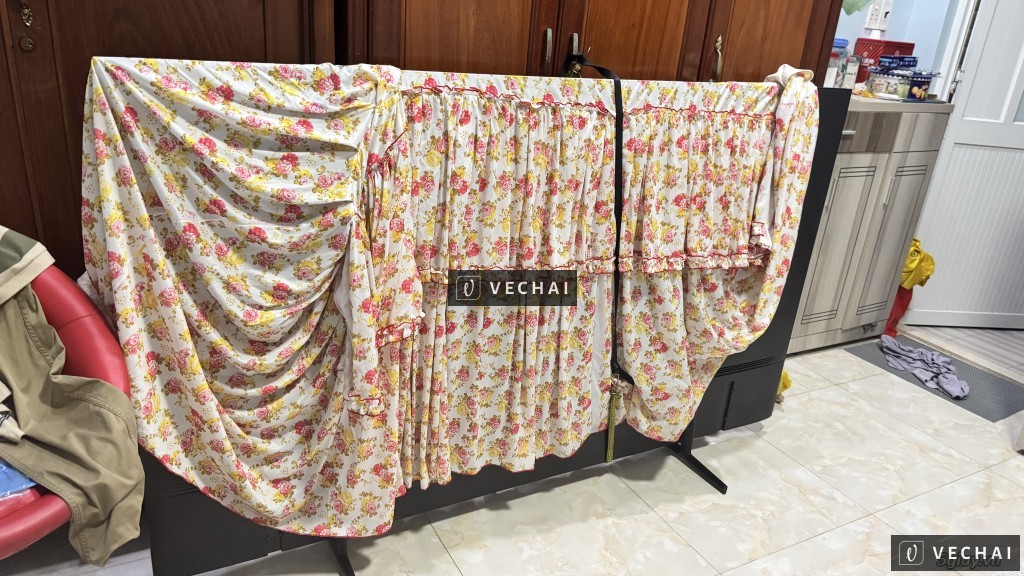 Đàn cần thanh lý 1 em Smart tivi Samsung 85inch like new