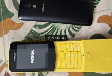 Ve chai đt Nokia chuối 8110 4G pin phù còn lại tốt hết.