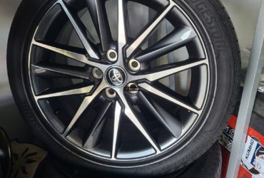 Thanh lý bộ mâm lốp xe Toyota Camry đời 2022 kích thước 18 inch
