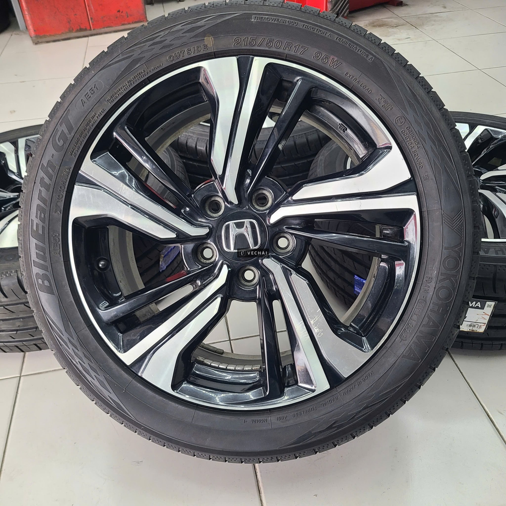 Thanh lý mâm lốp cho Honda Civic kèm lốp Yokohama 215/50R17