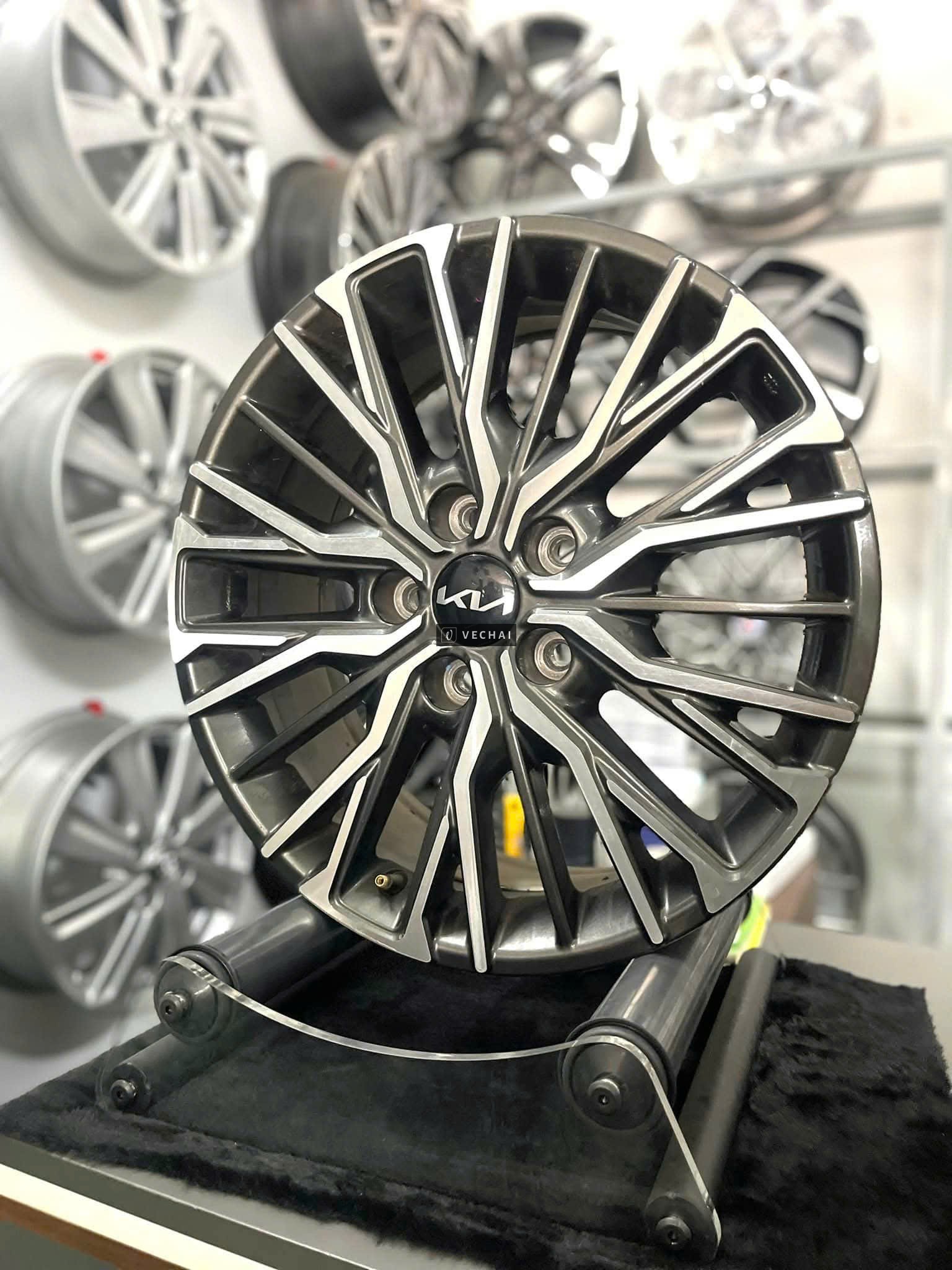 Thanh lý 4 mâm zin KIA K3 kích thước 17 inch