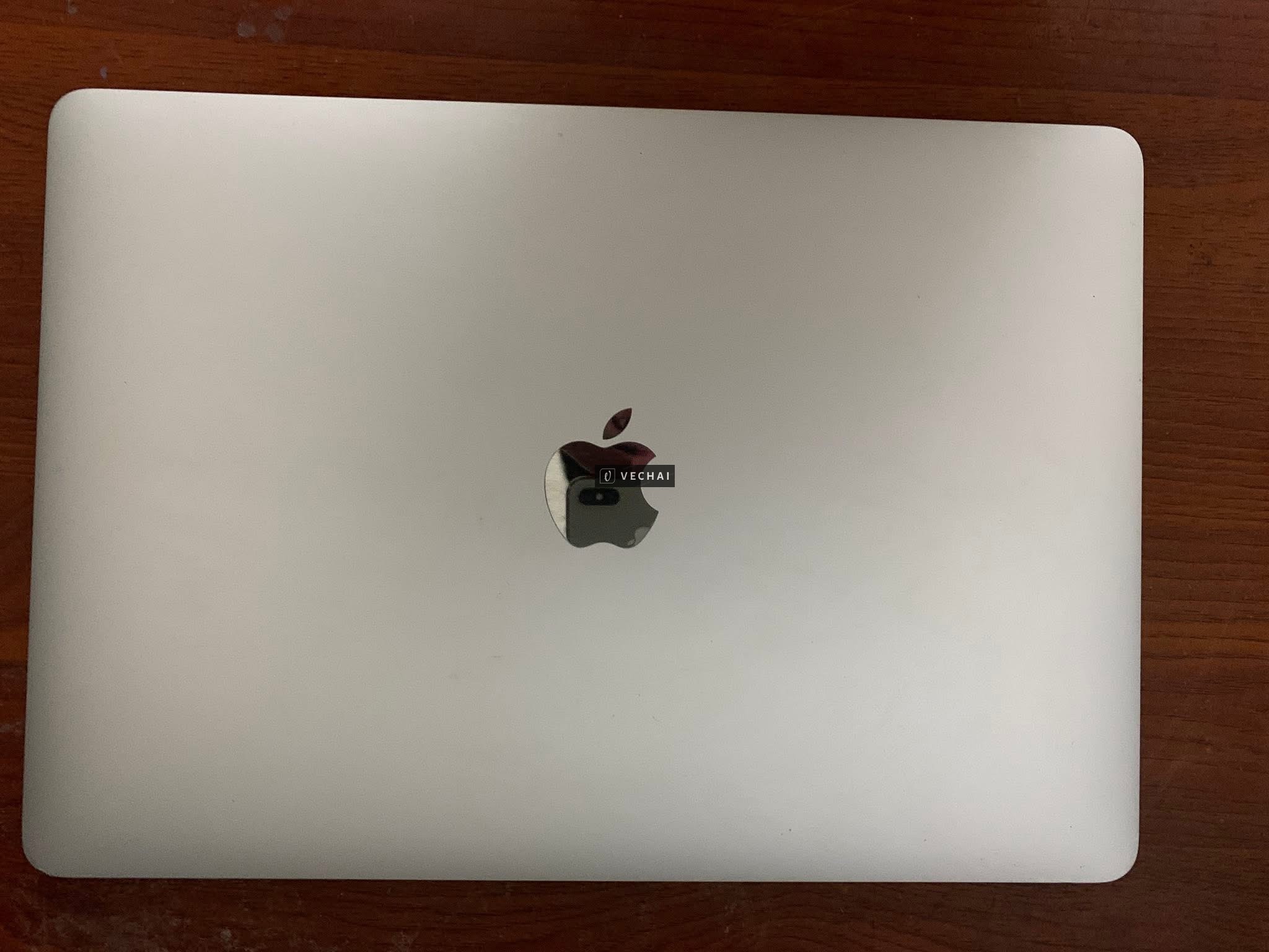 Thanh lý macbook pro 2020 ram 32gb/1Tb ổ cứng