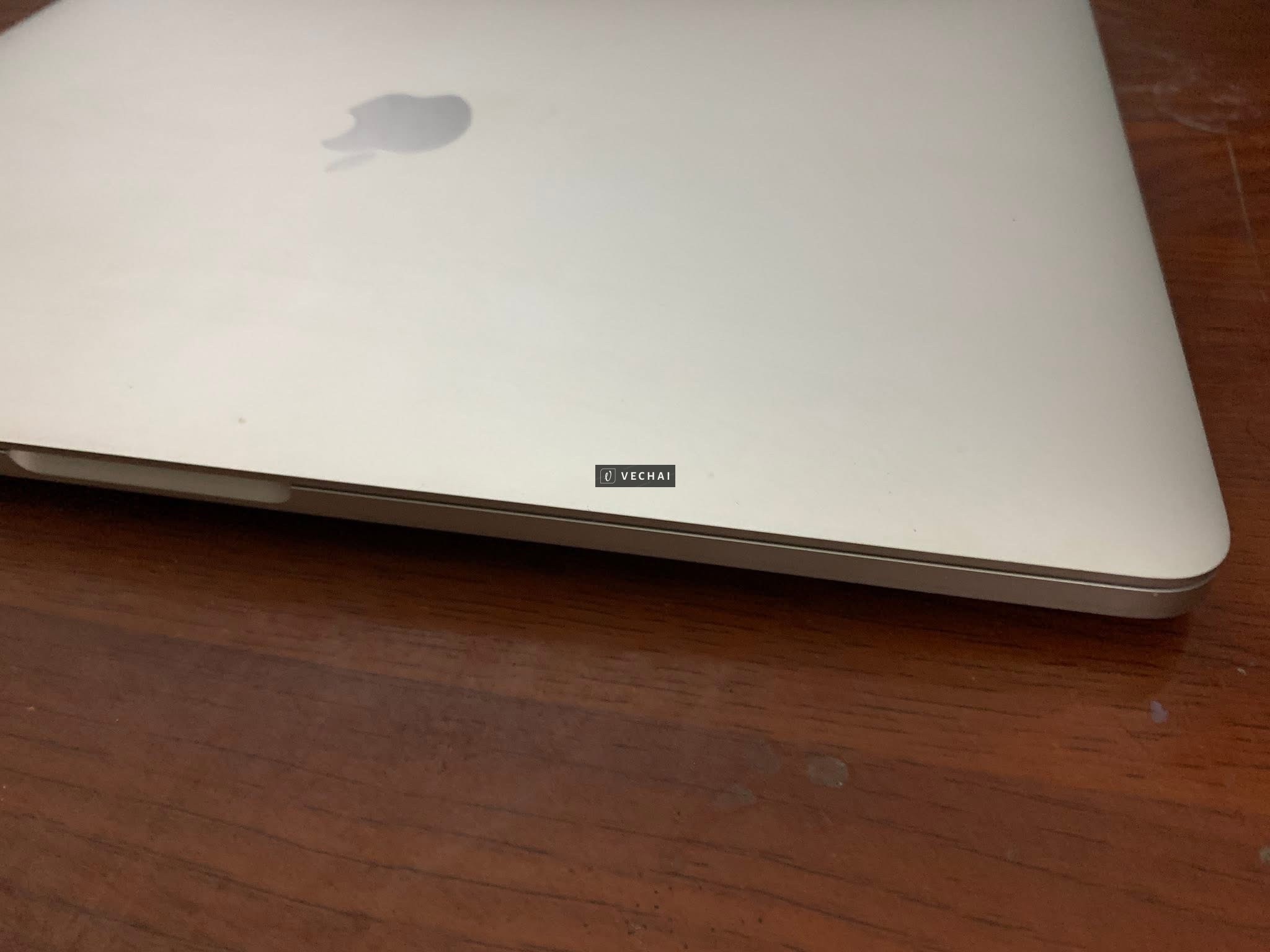 Thanh lý macbook pro 2020 ram 32gb/1Tb ổ cứng
