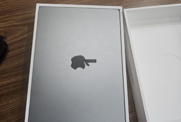 Macbook Air M3 (2024) 16Gb/ 256 Gb siêu lướt
