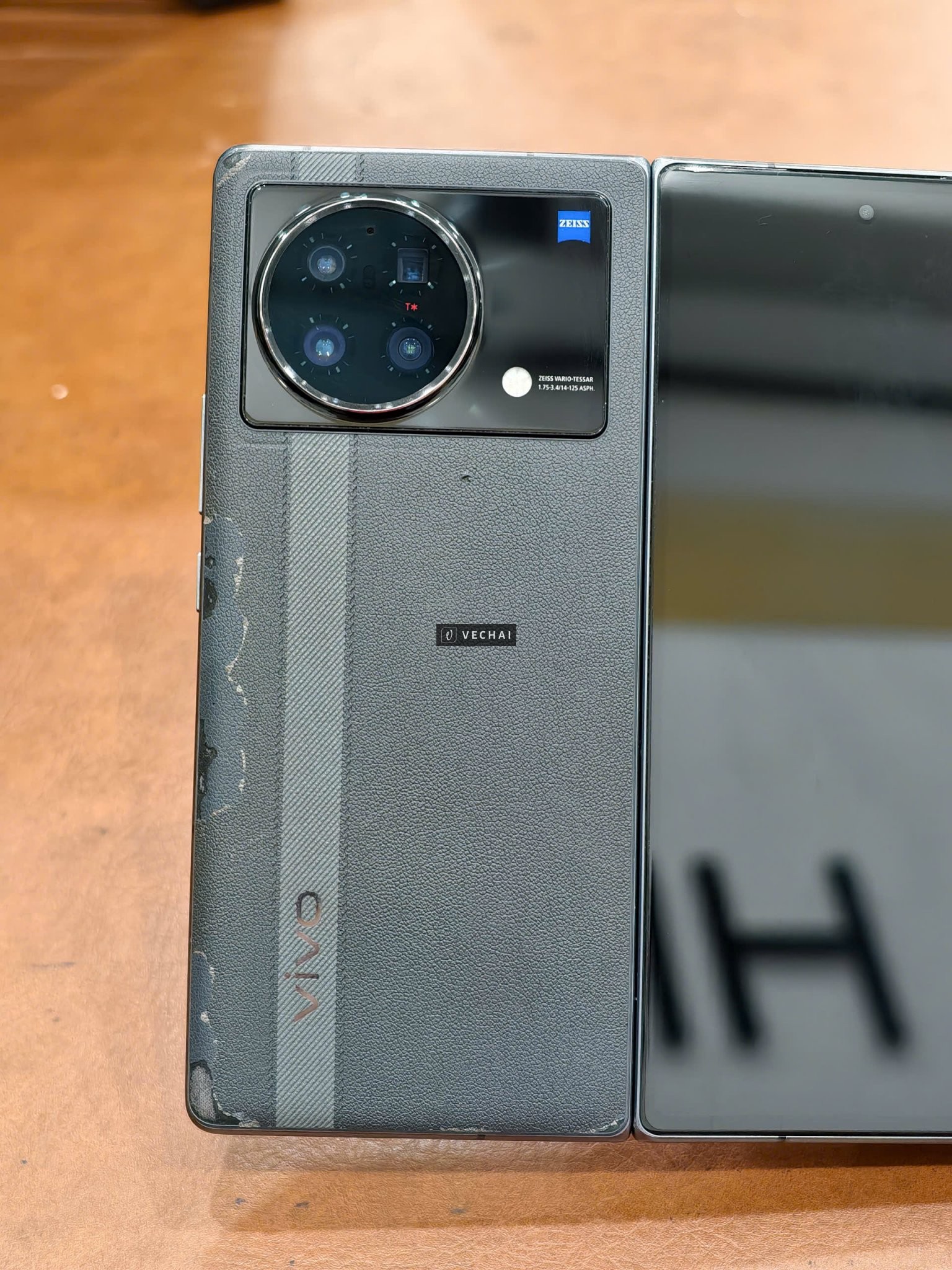 Vivo X Fold 1 bản nội địa 12/256gb Đen Sọc màn