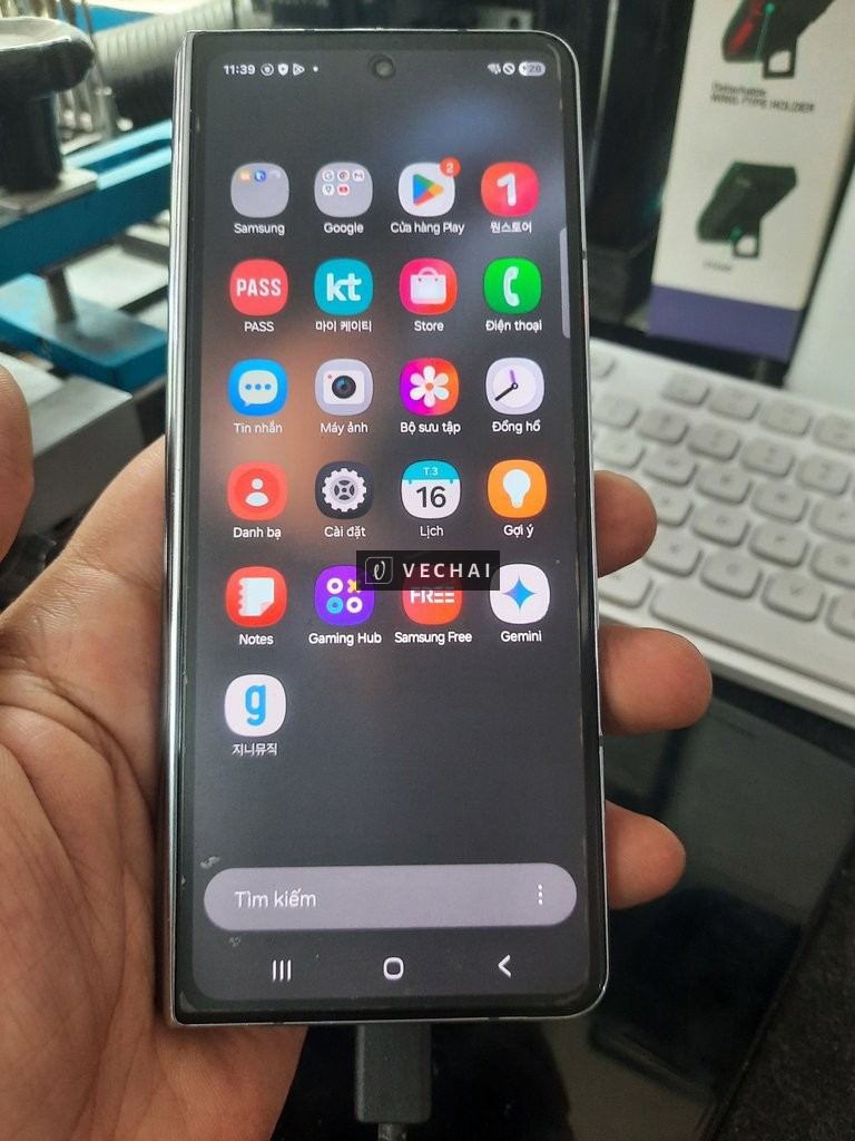 Bán Z Fold4 rách màn chính !