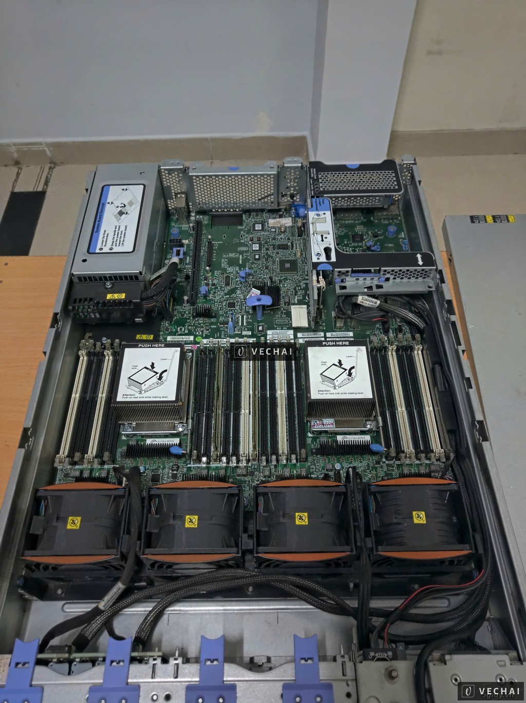 THANH LÝ SERVER IBM X3650 M4 – GIÁ CHỈ 3.500.000đ