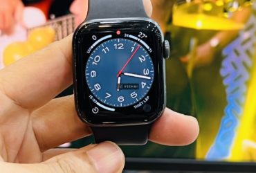 APPLE WATCH SERI 5 44MM THA HỒ SỬ DỤNG GIÁ HỢP LÝ – Bản chính hãng VNA luôn  – Pin trâu bò 98% quá k