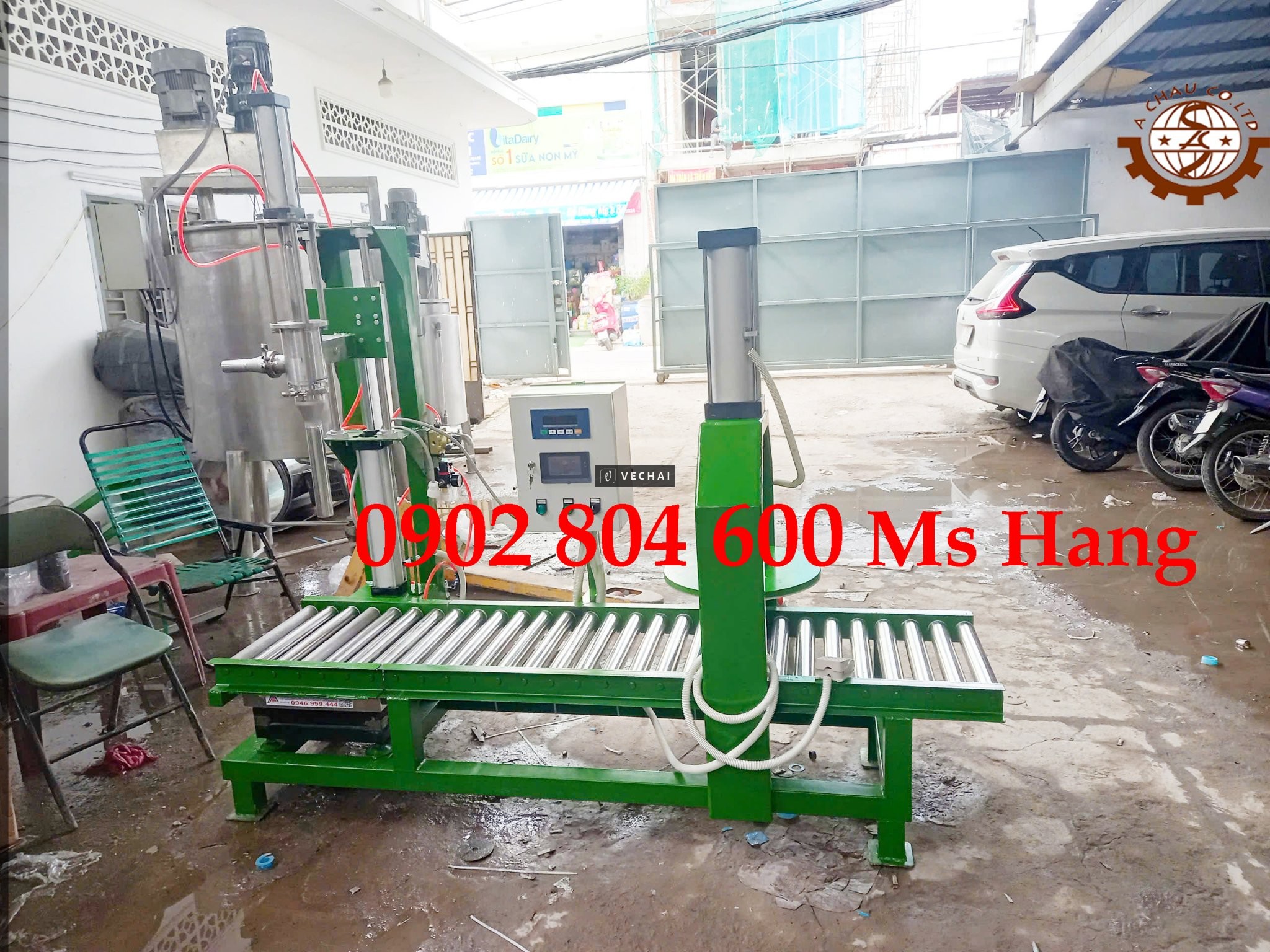 Máy chiết rót sơn và đóng nắp