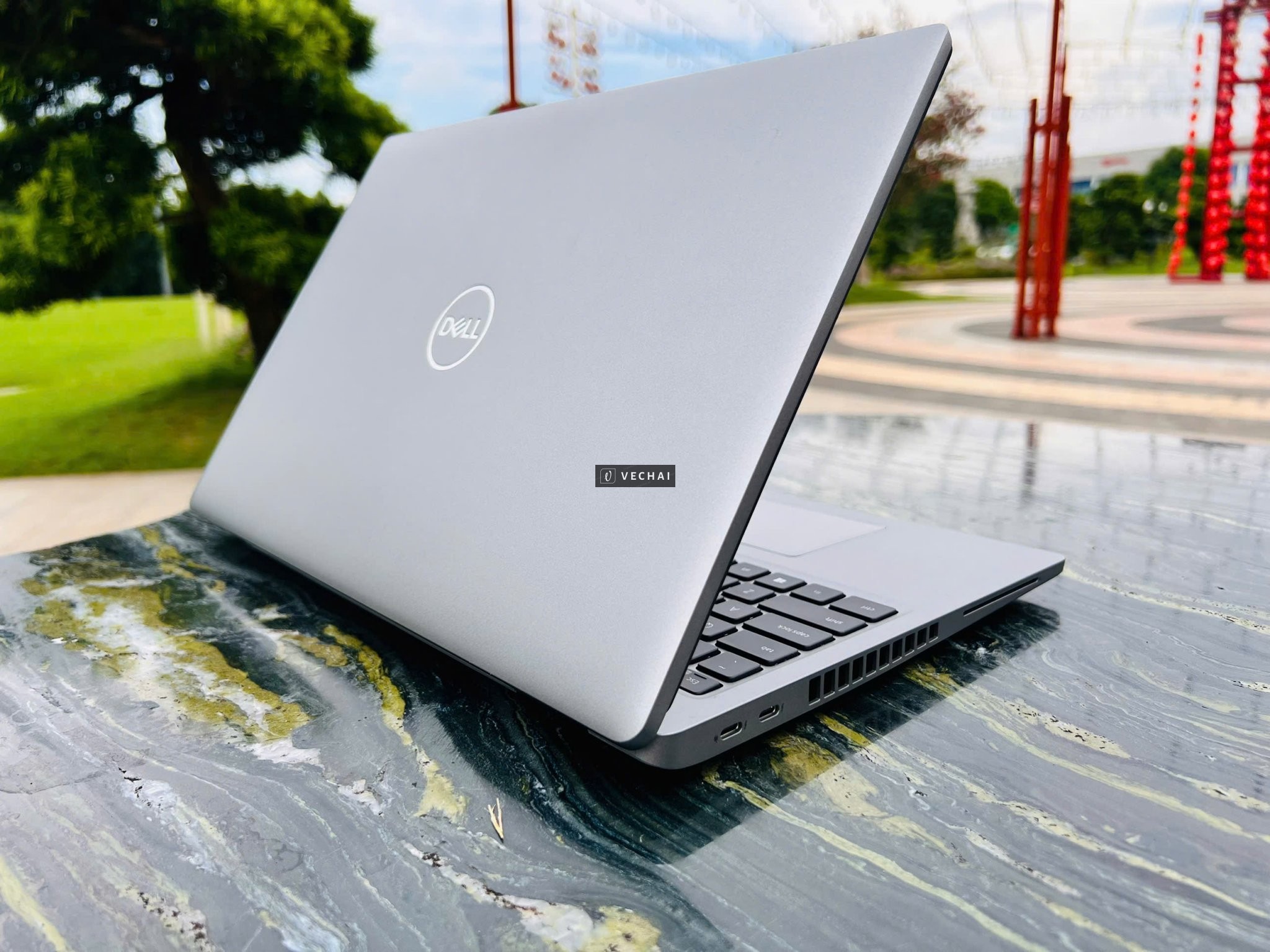 Dell Latitude 5520 Core i5-1145G7 16GB SSD 256GB 15.6 FHD Window 11pro