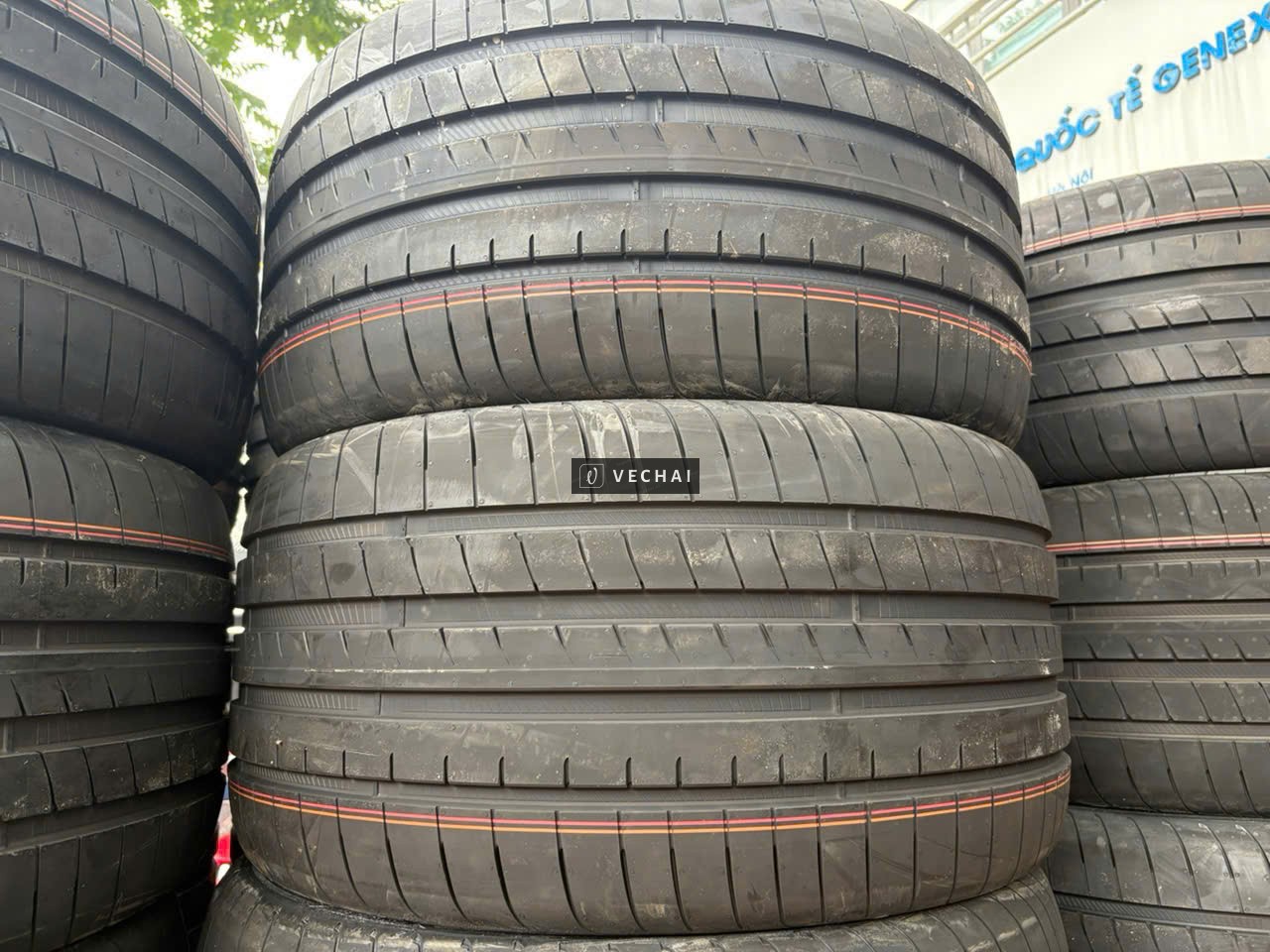 Lốp Goodyear 315/35r20 SALE CHẠM ĐÁY