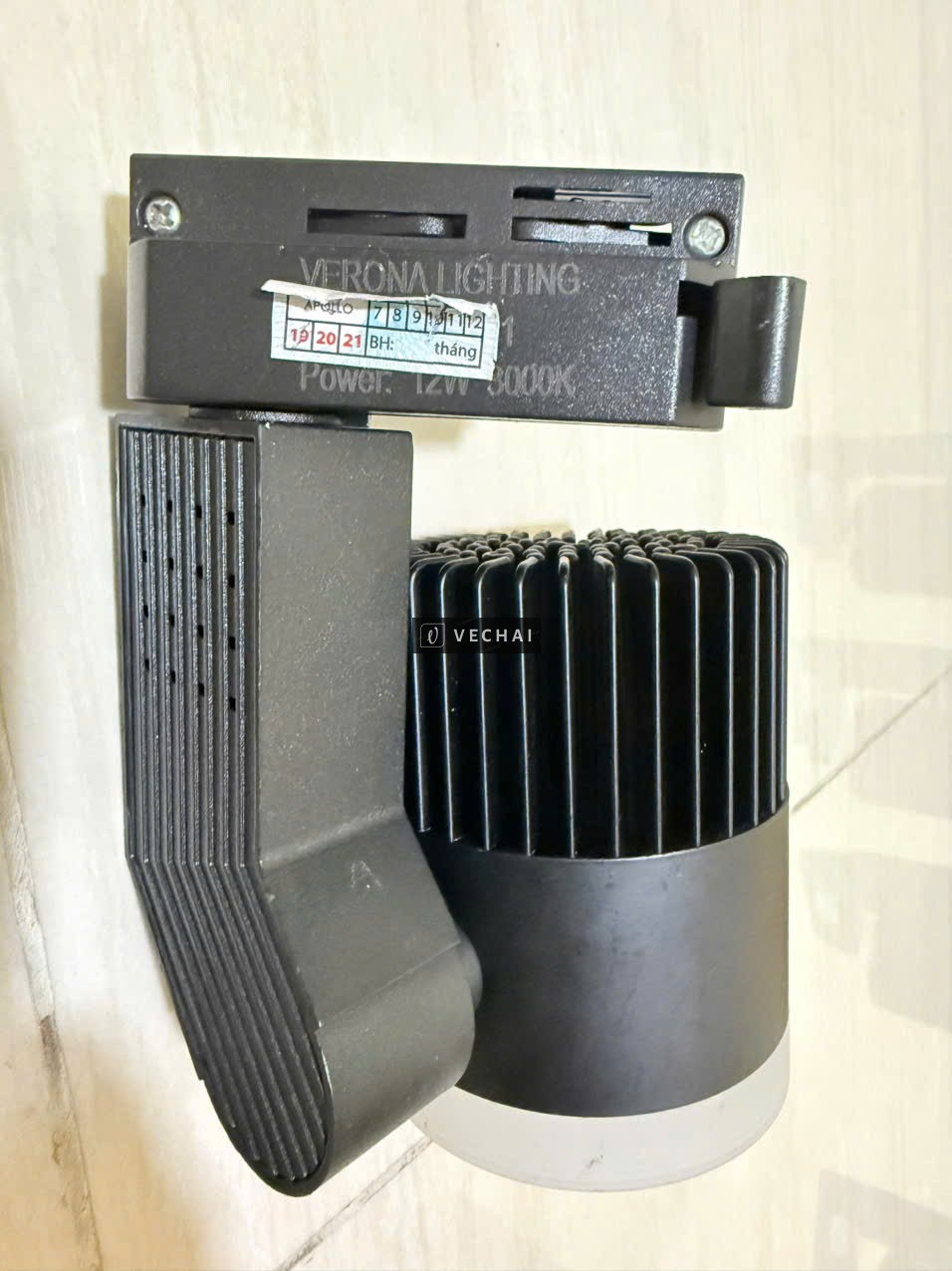 Đèn rọi ray Verona Lighting đen 12W/bóng (5 bóng)