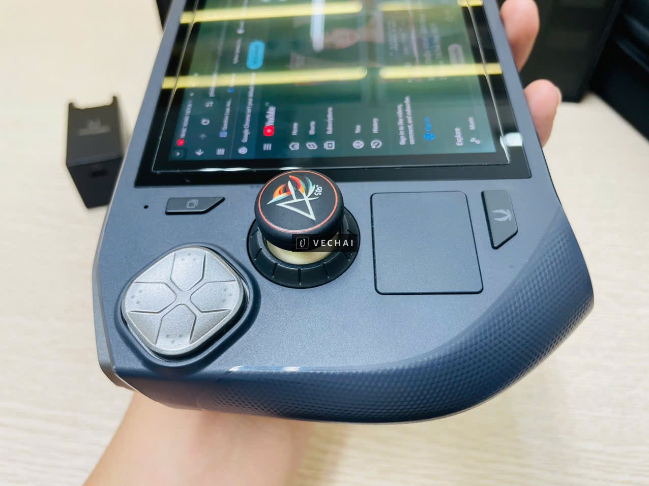 Máy ZOTAC ZONE – AMD Ryzen 7 8840U/ RAM 16Gb/ SSD 512Gb/ Màn AMOLED 7 inch – Máy Fullbox đã qua sử d