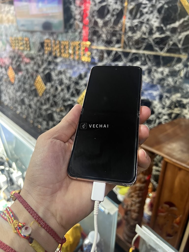 Bán bán cây z flip 4  hư màn trong nguyên zin máy đẹp