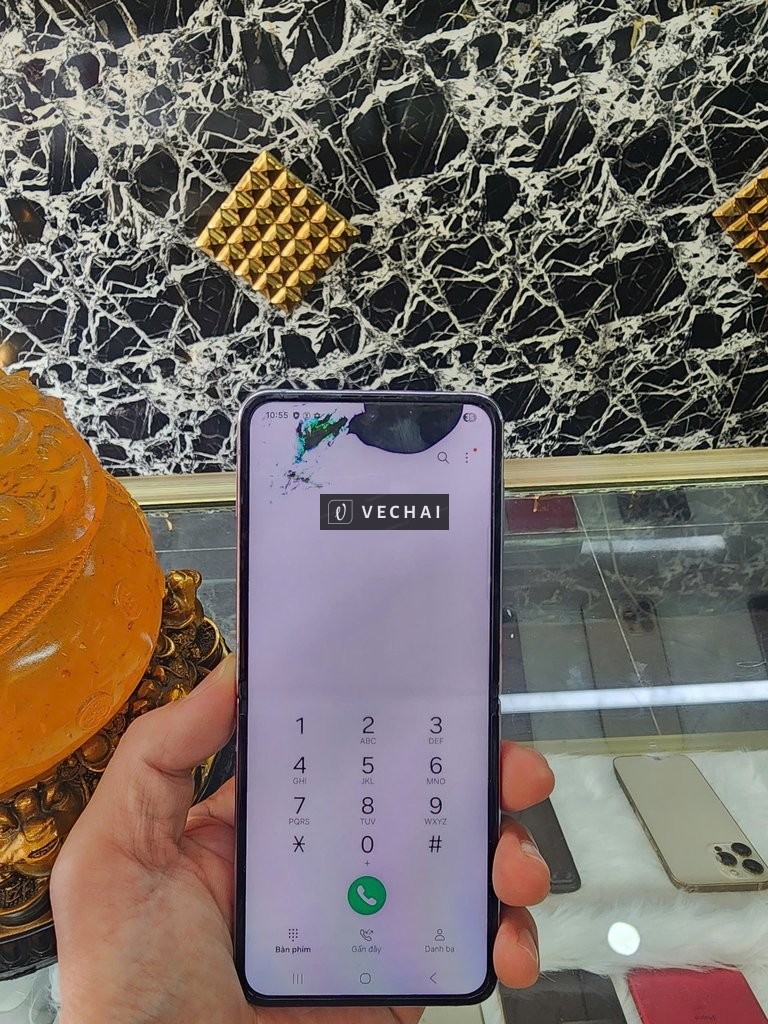 Bán bán cây zflip 4  zin full màn mực như hình xài ok giá