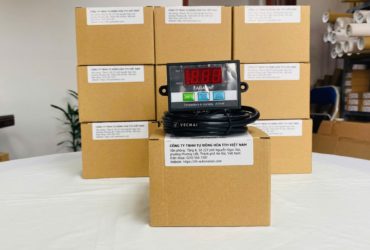 Bộ điều khiển nhiệt độ và độ ẩm ATH-W2002C