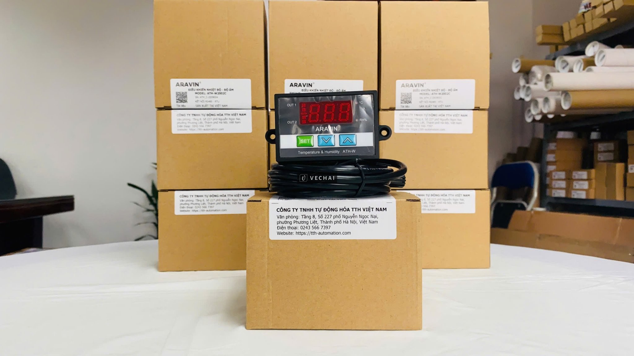 Bộ điều khiển nhiệt độ và độ ẩm ATH-W2002C