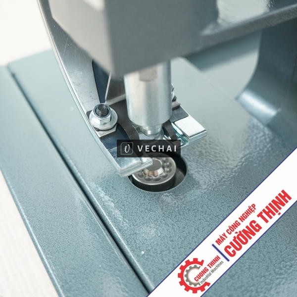 Khi nào nên dùng Dụng Cụ Dập Khoen Mắt Cáo Cầm Tay, khi nào nên nâng cấp lên Máy Bán Tự Động?