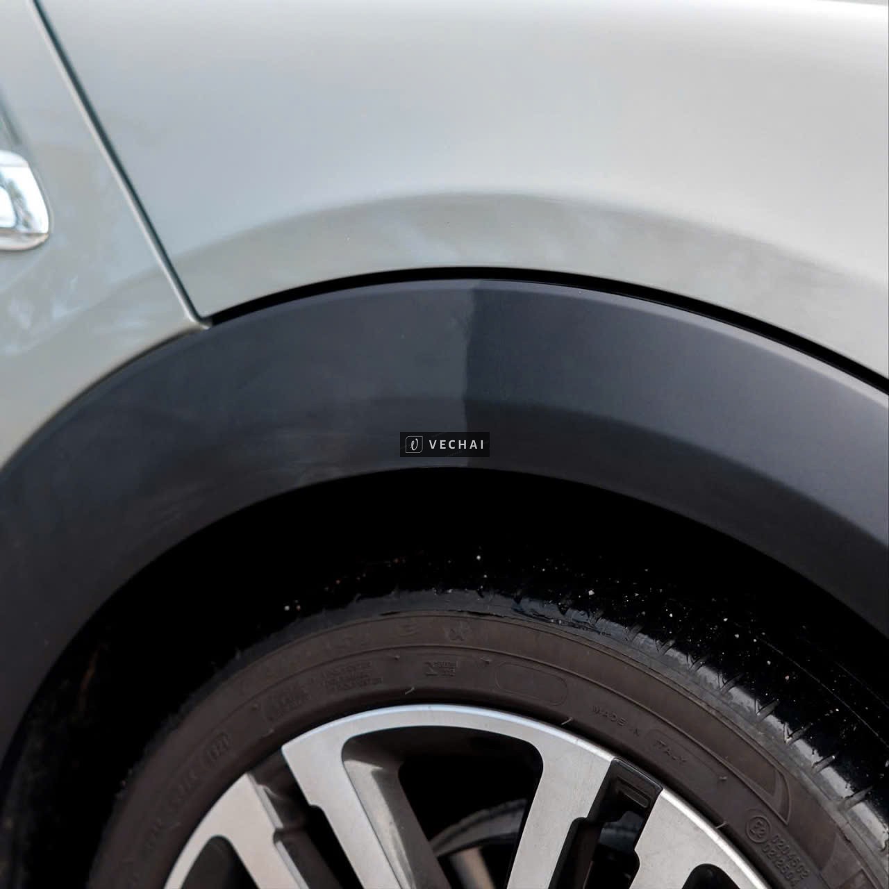 Gel phục hồi và làm mới nhựa xe oto 250ml- Sonax Xtreme Plastic Restorer Gel