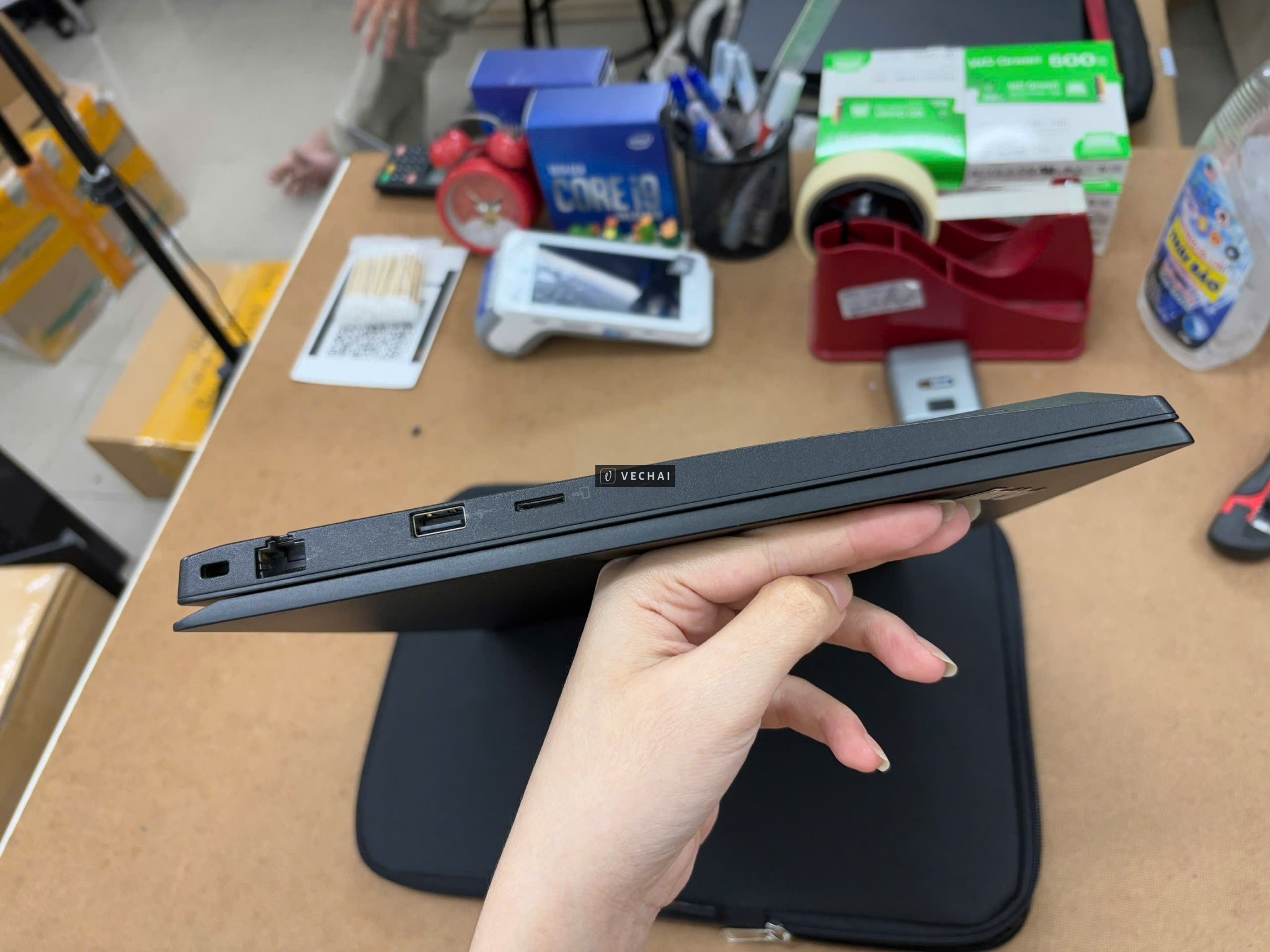 Thinkpad E595   – Ryzen 7 3700U 8GB 256GB Nvme / FHD đốm nhỏ sát góc/ cam mic/ pin excellent 42k