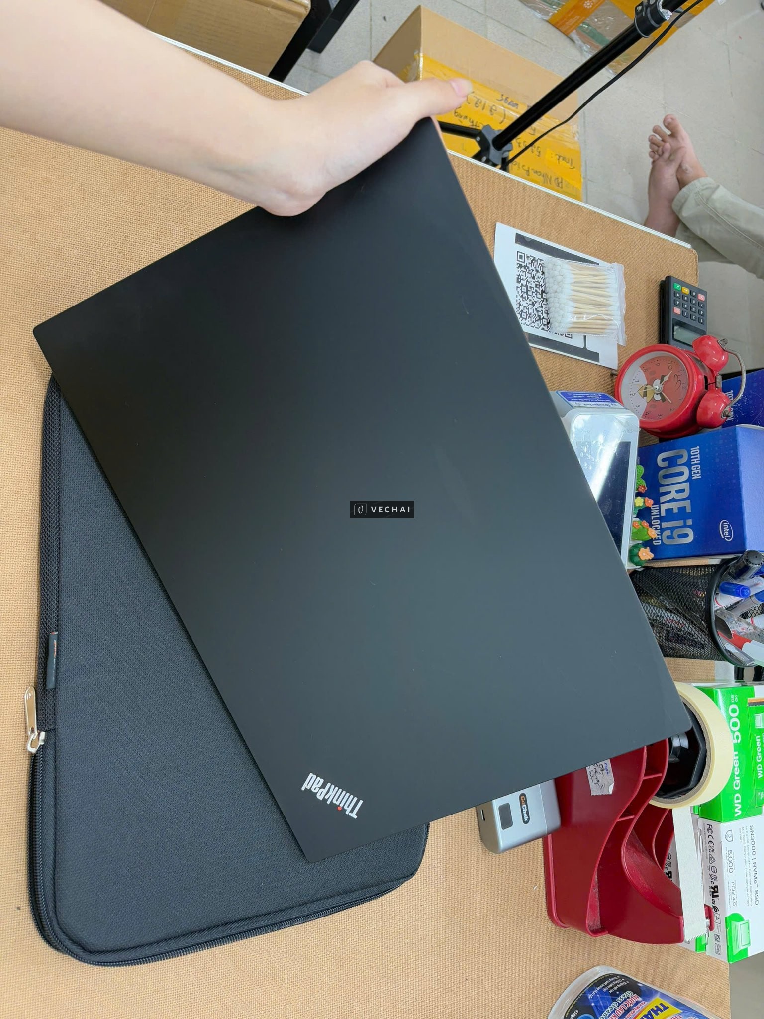 Thinkpad E595   – Ryzen 7 3700U 8GB 256GB Nvme / FHD đốm nhỏ sát góc/ cam mic/ pin excellent 42k