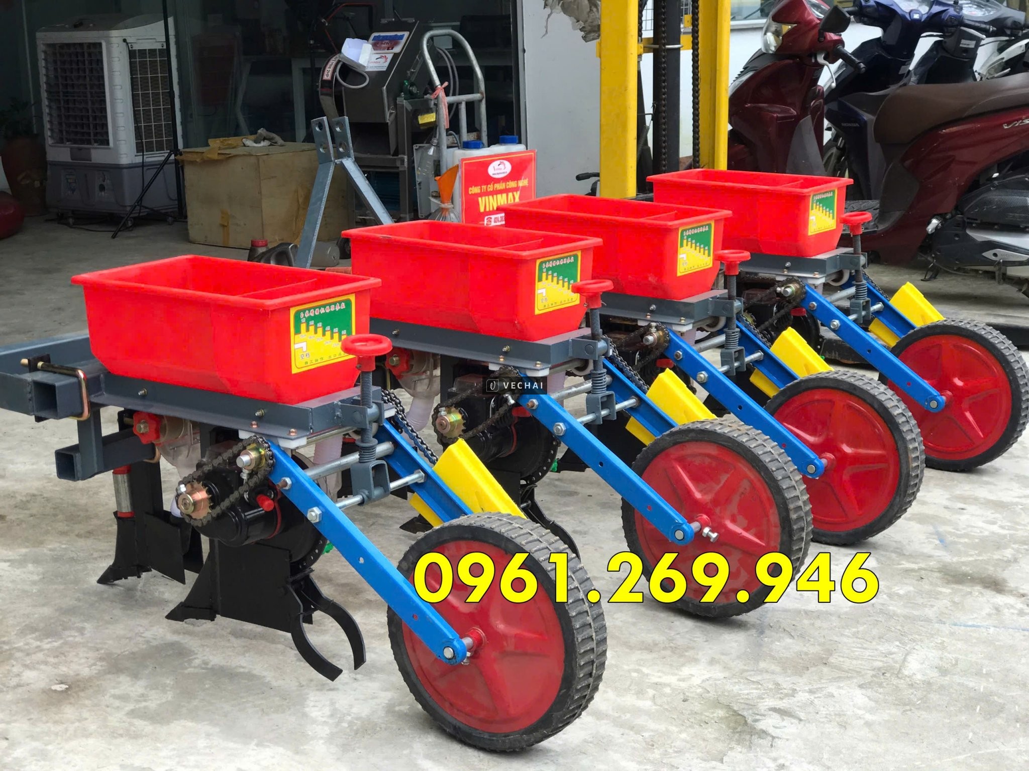 Máy gieo hạt 4 hàng gắn máy kéo Turbo TB04