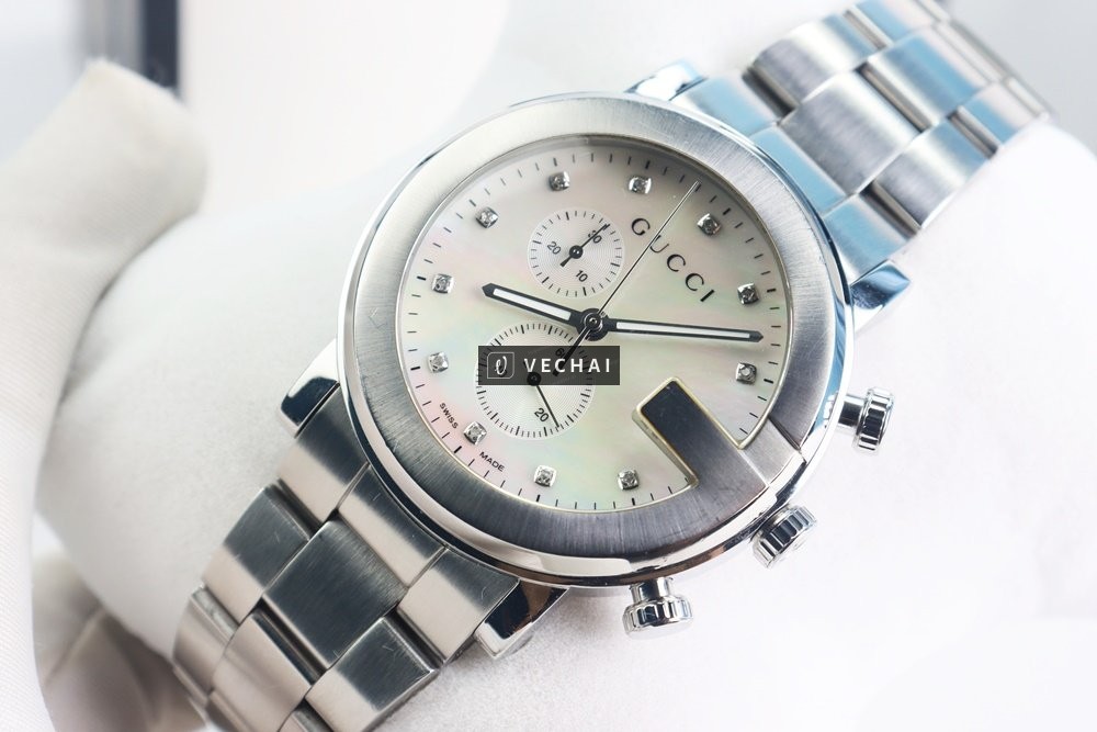 ĐH Nam Gucci 6 Kim Chronograph, mặt Xà Cừ, Cọc số Kim Cương, Dây thép; Size 44mm