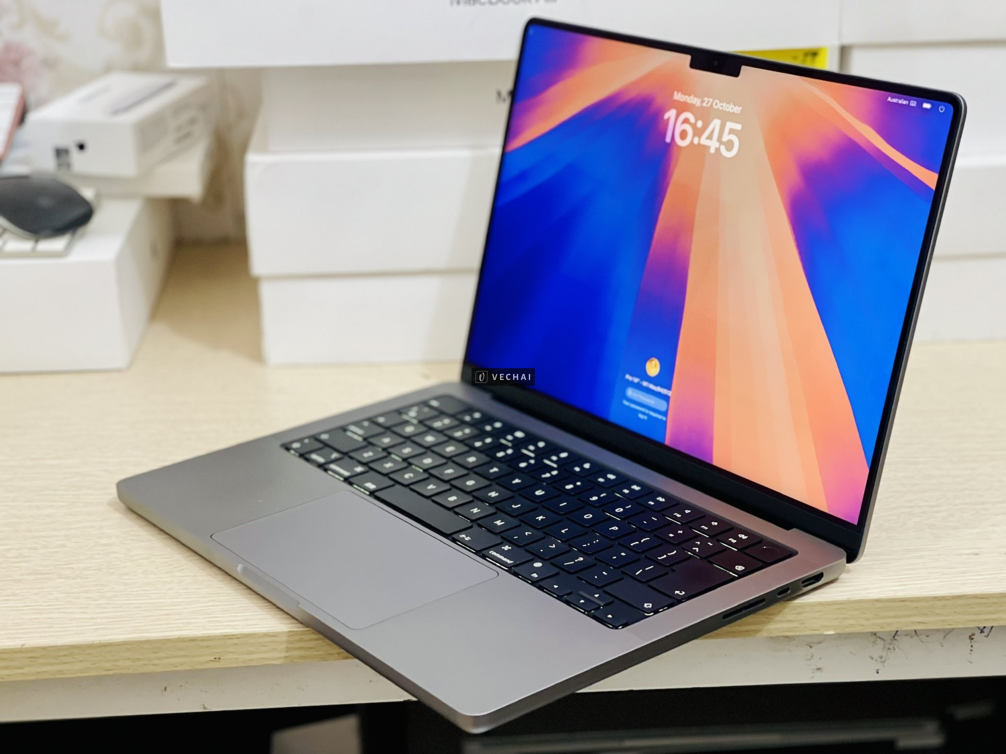 Khám Phá Sức Mạnh Với MacBook Pro 14" – M1 Max/64GB/512GB!