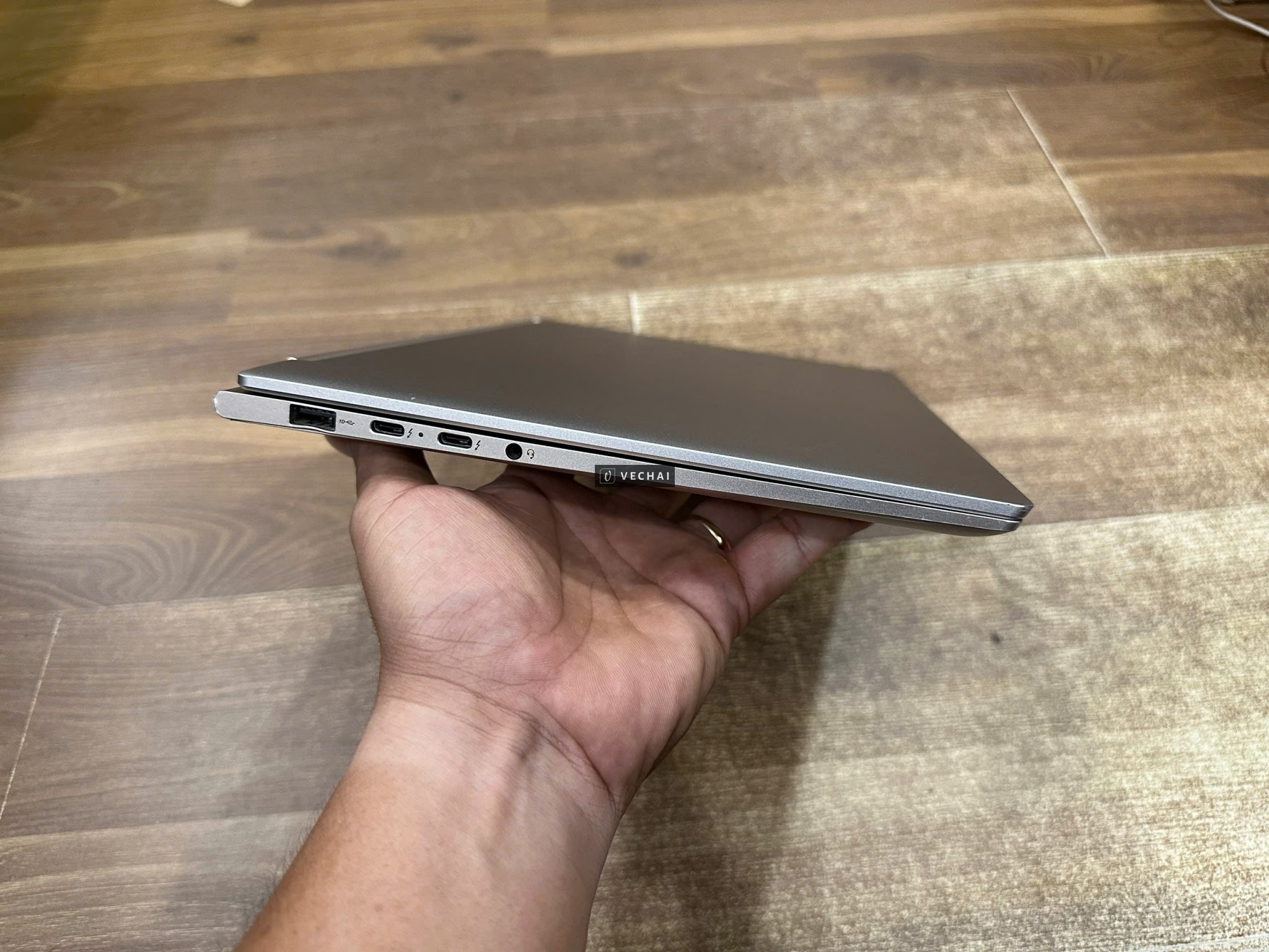 Thanh lý Yoga 9i-14ITL5 i7-1185G7/16/128 – FHD Nứt Kính