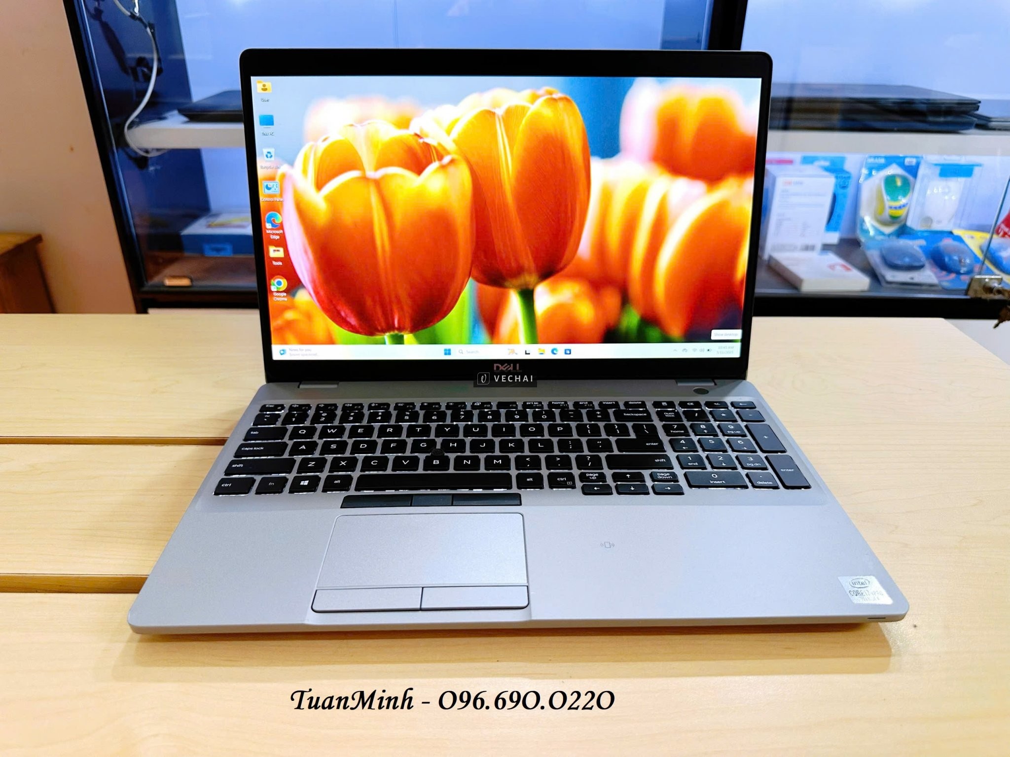 Dell Latitude 5511 – Core i7 10850H – RAM 16GB – SSD 512GB – 15.6" FULL HD C.Ứ – phím số làm kế toán