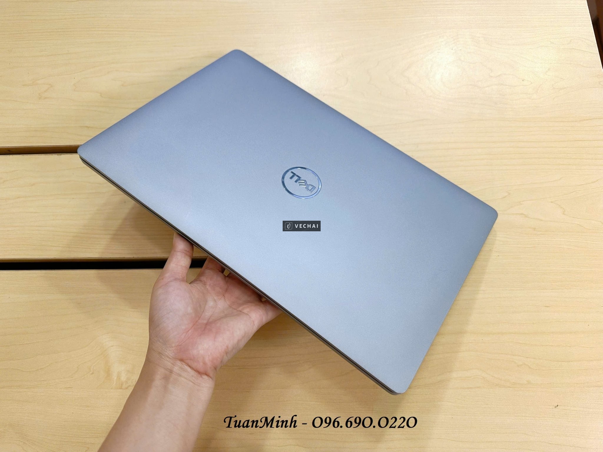 Dell Latitude 5511 – Core i7 10850H – RAM 16GB – SSD 512GB – 15.6" FULL HD C.Ứ – phím số làm kế toán
